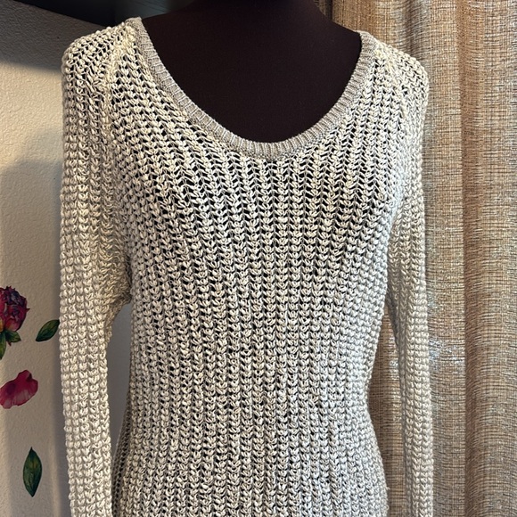 Lou & Grey long sleeve crochet cream with gray trim sweater. Size S. - Picture 7 of 17